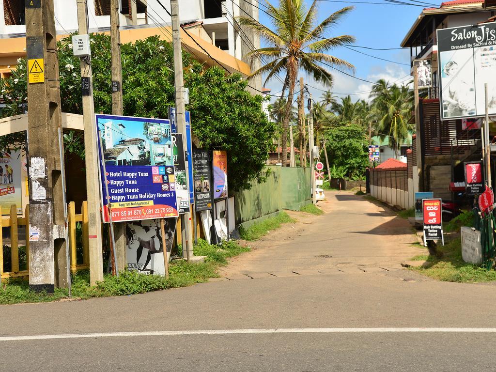 Hotel Happy Tuna Hikkaduwa Exterior photo