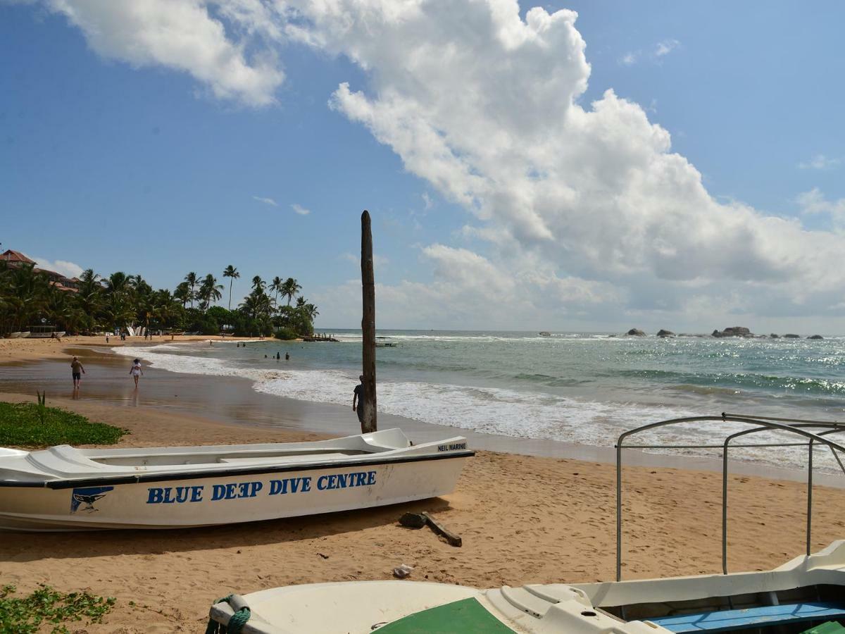 Hotel Happy Tuna Hikkaduwa Exterior photo